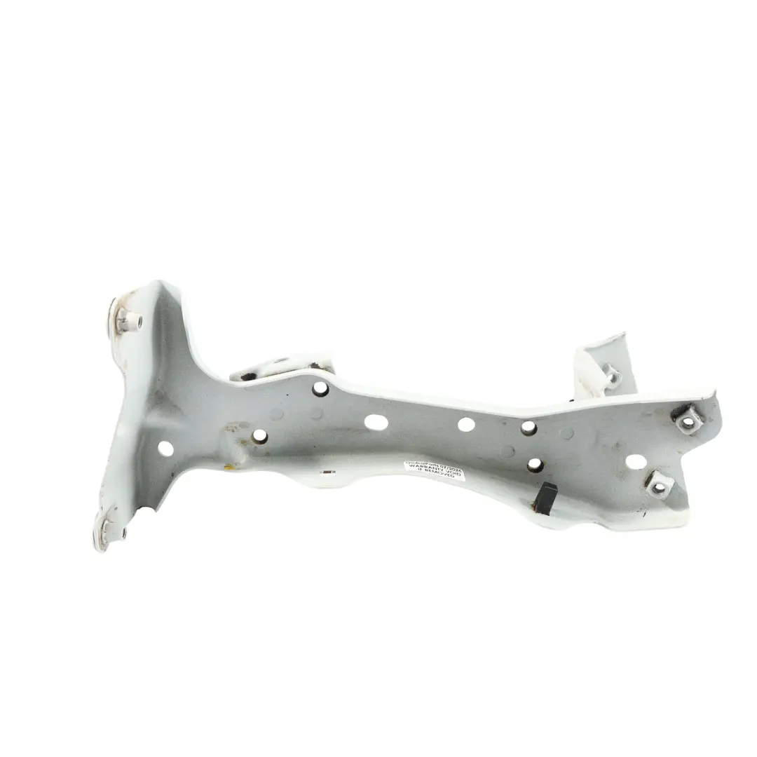 Audi A3 S3 8V Soporte Guardabarros Derecho Blanco Candy B9A F9E - SKU 8V0821136C-CAN - Número de pieza 8V0821136C