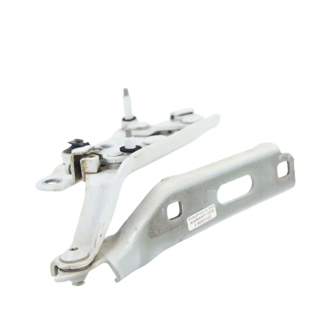 Cerniera Cofano Anteriore Destra Bianco Ghiacciaio Perlato S9R per Audi A3 8V con numero di parte 8V0823302F Audi A3 8V Cerniera Cofano Anteriore Destra Bianco Ghiacciaio Perlato S9R - SKU 8V0823302F-MGW - Numero di parte 8V0823302F