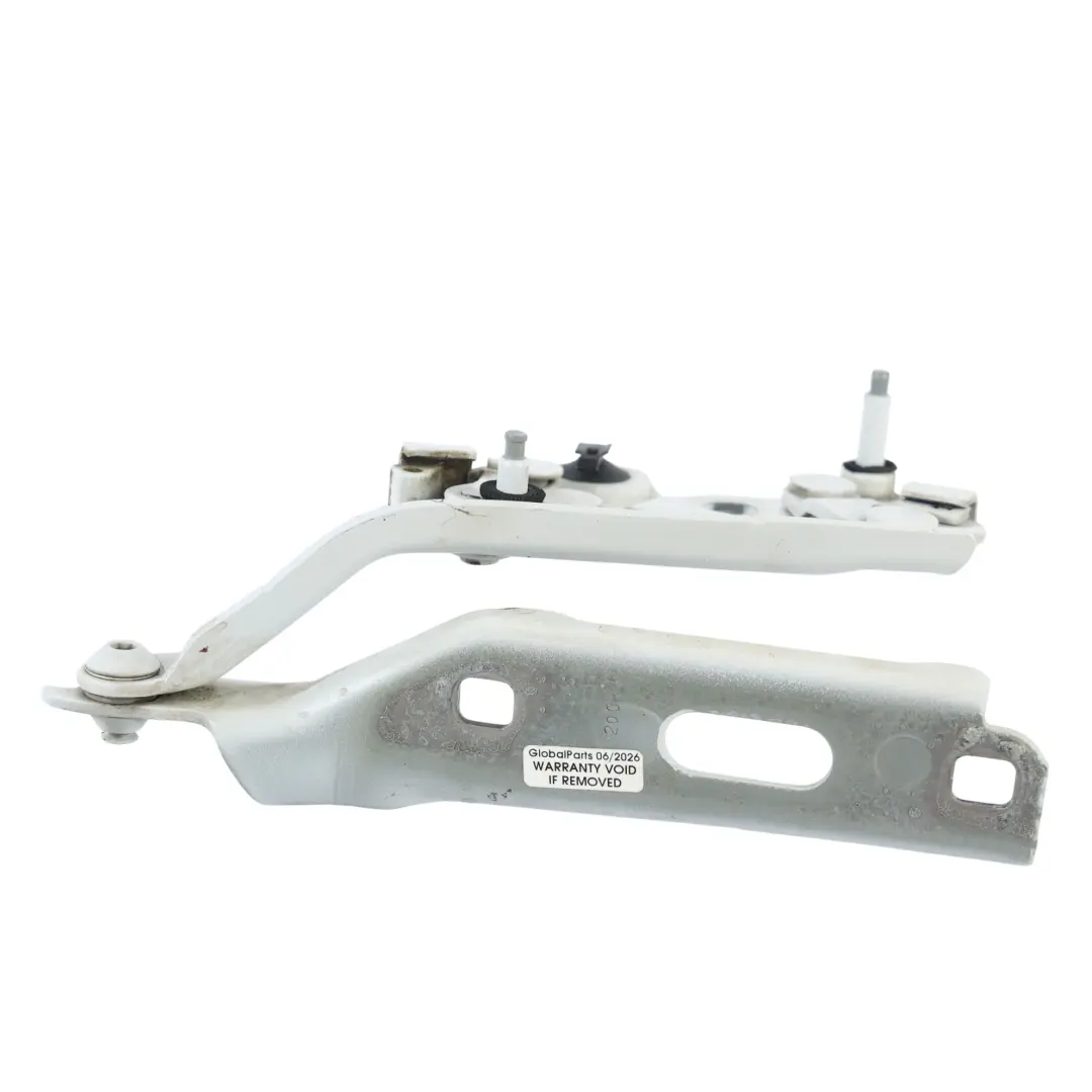 Bisagra Capó Delantero Derecho Blanco Glacier Pearl S9R para Audi A3 8V con número de pieza 8V0823302F Audi A3 8V Bisagra Capó Delantero Derecho Blanco Glacier Pearl S9R - SKU 8V0823302F-MGW - Número de pieza 8V0823302F