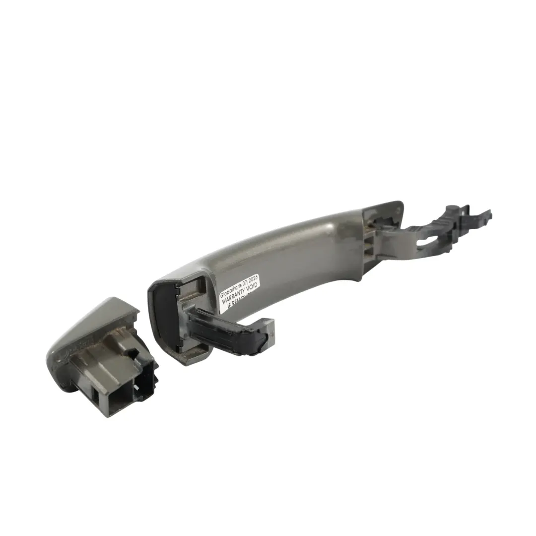 Mk2 Zewnętrzna Klamka Drzwi Przednia Tylna Lewa Chronos Grey X7G do Audi A1 GB o numerze 8V0837205A Audi A1 GB Mk2 Zewnętrzna Klamka Drzwi Przednia Tylna Lewa Chronos Grey X7G - SKU 8V0837205A-CHG - Numer Części 8V0837205A
