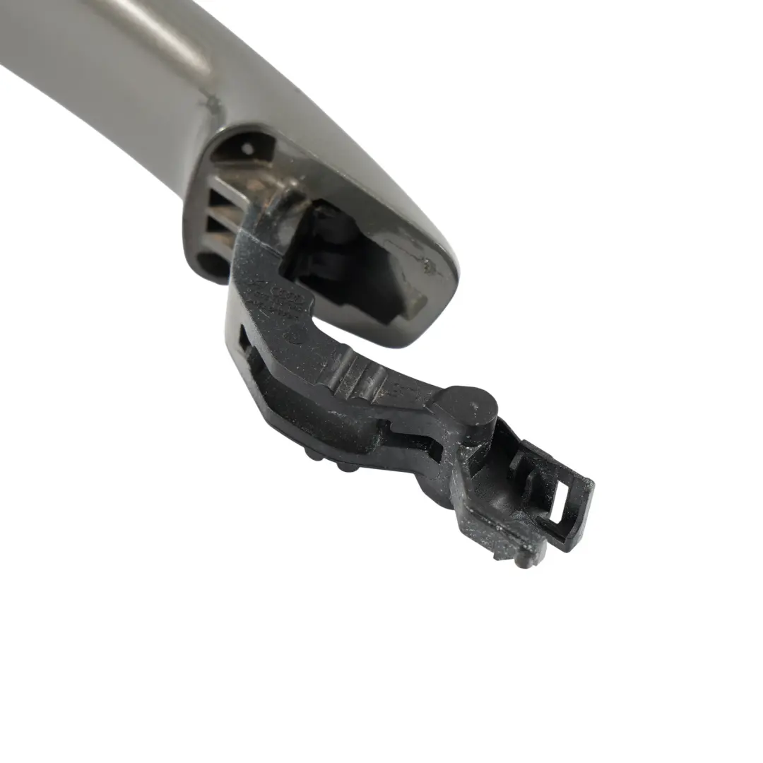 MK2 Tirador Puerta Delantero Trasero Izquierdo Gris Chronos X7G para Audi A1 GB con número de pieza 8V0837205A Audi A1 GB MK2 Tirador Puerta Delantero Trasero Izquierdo Gris Chronos X7G - SKU 8V0837205A-CHG - Número de pieza 8V0837205A