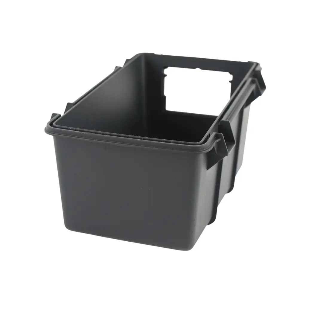 Inserto Vano Portaoggetti Console Centrale per Audi A3 RS3 8V con numero di parte 8V0863300C Audi A3 RS3 8V Inserto Vano Portaoggetti Console Centrale - SKU 8V0863300C - Numero di parte 8V0863300C