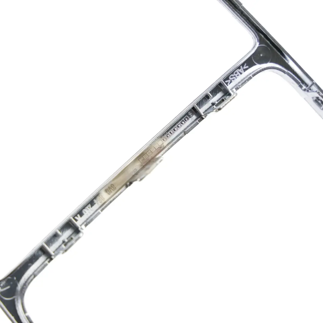 Pannello Cornice Consolle Centrale Cromato per Audi A3 S3 8V con numero di parte 8V0864260A Audi A3 S3 8V Pannello Cornice Consolle Centrale Cromato - SKU 8V0864260A - Numero di parte 8V0864260A