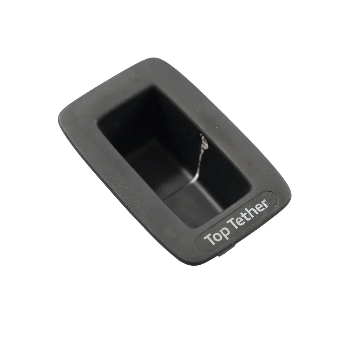 RSQ3 F3 VW Golf 5G Osłona Prowadnica ISOFIX do Audi A3 8V o numerze 8V0886747 Audi A3 8V RSQ3 F3 VW Golf 5G Osłona Prowadnica ISOFIX - SKU 8V0886747 - Numer Części 8V0886747