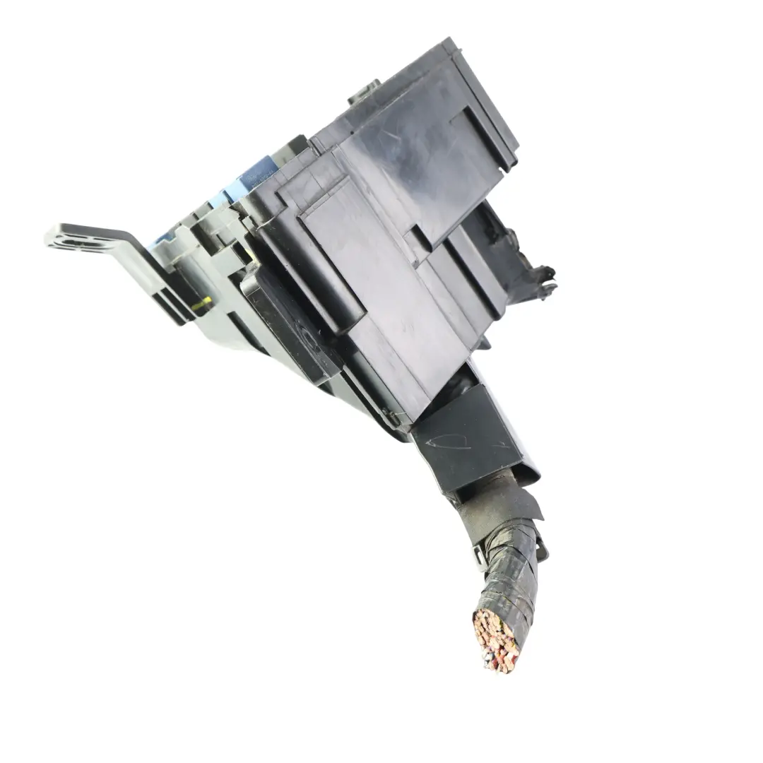 Fuse Relay Box Module Control Unit to Ford Fiesta Mk7 with Part number 8V51-14B144-BA Ford Fiesta Mk7 Fuse Relay Box Module Control Unit - SKU 8V51-14B144-BA - Part number 8V51-14B144-BA