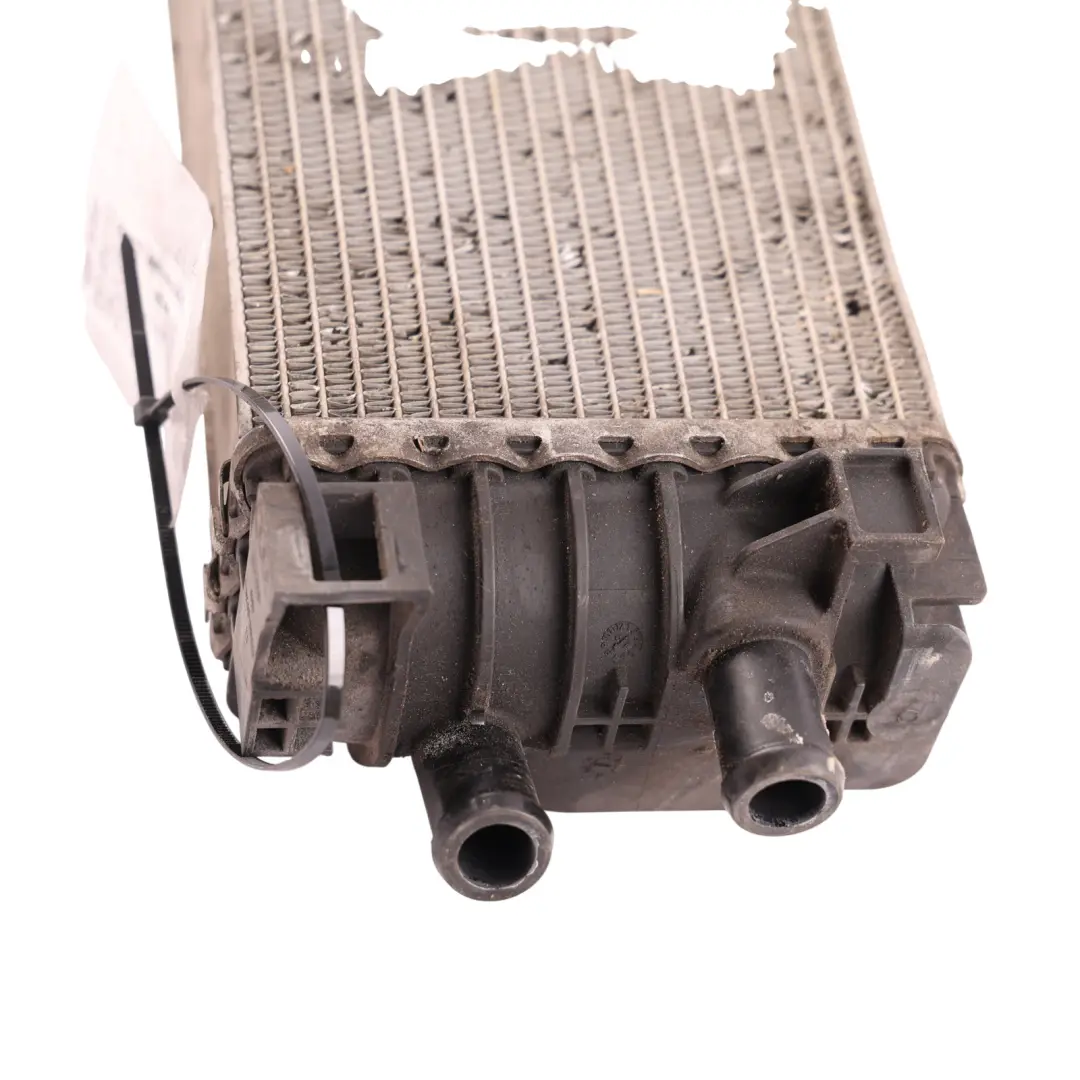 5F A6 C8 Radiador Refrigerante Auxiliar 2.0 TDI para Audi A4 B9 A5 con número de pieza 8W0145804A Audi A4 B9 A5 5F A6 C8 Radiador Refrigerante Auxiliar 2.0 TDI - SKU 8W0145804A-1 - Número de pieza 8W0145804A