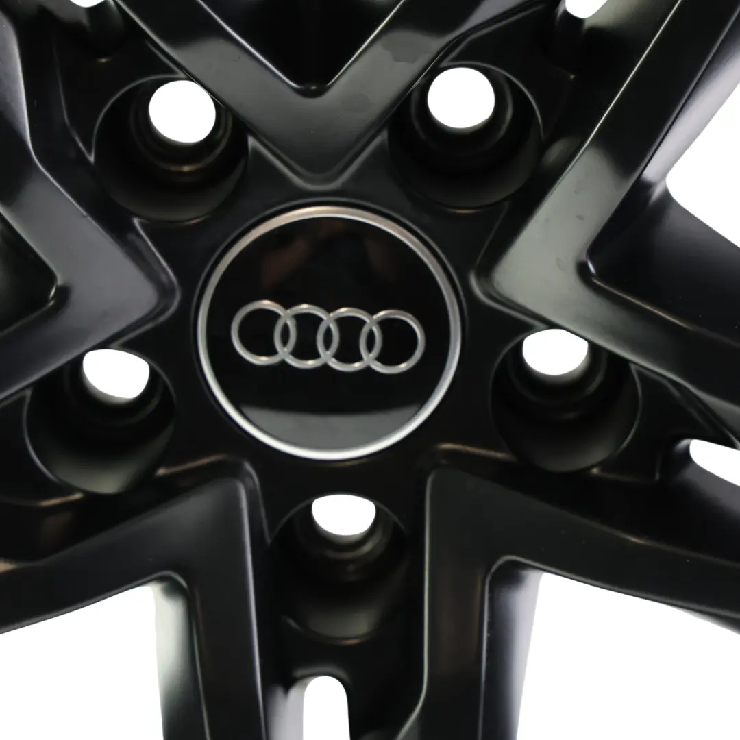 Cerchio Lega Argento 18" 8.5J ET:29 per Audi A5 S5 F5 con numero di parte 8W0601025DE Audi A5 S5 F5 Cerchio Lega Argento 18" 8.5J ET:29 - SKU 8W0601025DE-7 - Numero di parte 8W0601025DE