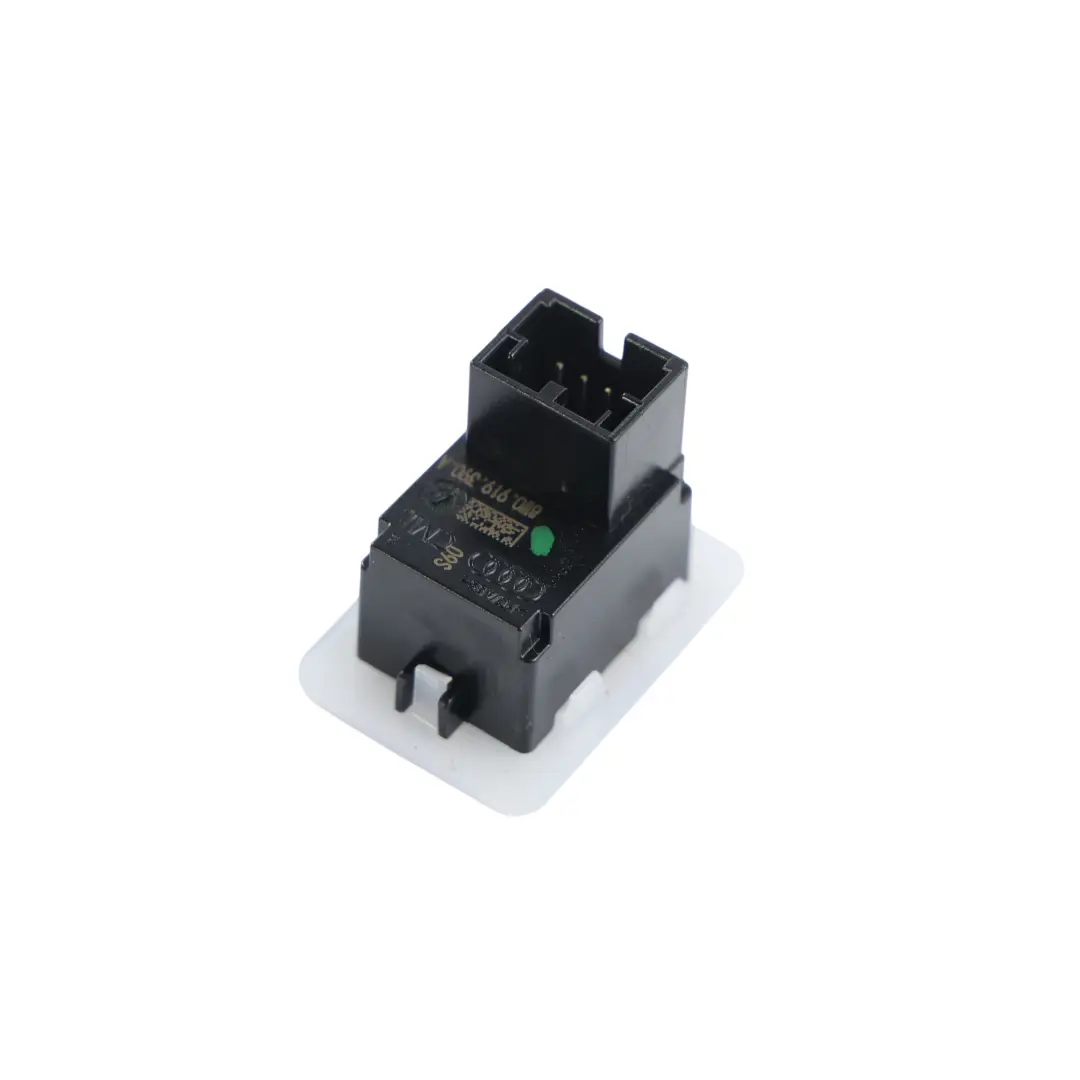 Audi A4 B9 S5 F5 Luz Cortesía Puerta Delantera Izquierda - SKU 8W0919390A - Número de pieza 8W0919390A