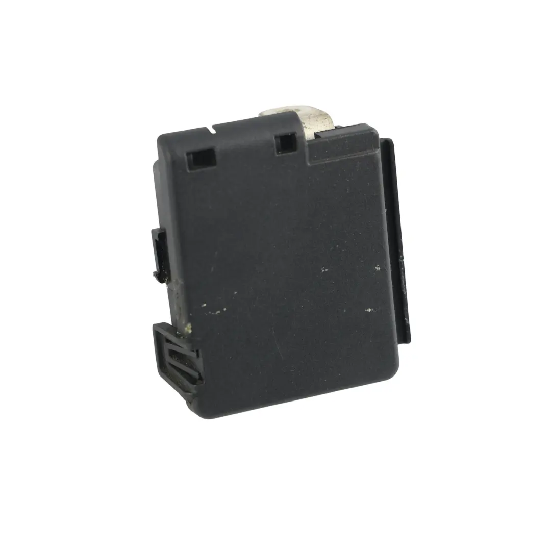 Rozdzielacz Prądu Klema Plusowa do Audi A4 B9 A5 F5 o numerze 8W0941824AP Audi A4 B9 A5 F5 Rozdzielacz Prądu Klema Plusowa - SKU 8W0941824AP - Numer Części 8W0941824AP