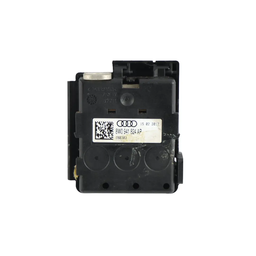 Audi A4 B9 A5 F5 Boîtier Fusibles Borne Distribution Batterie - SKU 8W0941824AP - Numéro de pièce 8W0941824AP