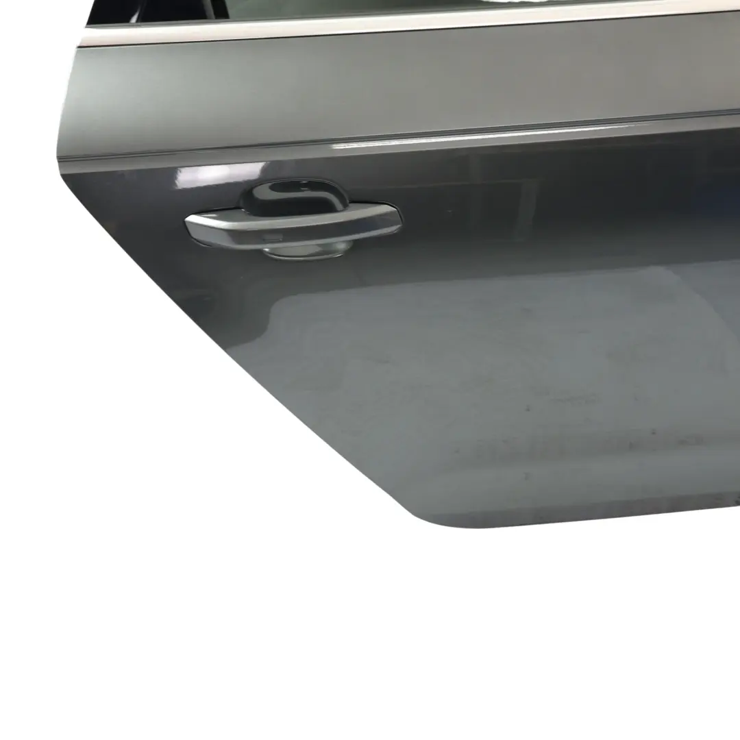 Audi A4 S4 B9 Avant Puerta Trasera Derecha Gris Daytona Perlado - Z7S - SKU 8W9833052E-DGR - Número de pieza 8W9833052E