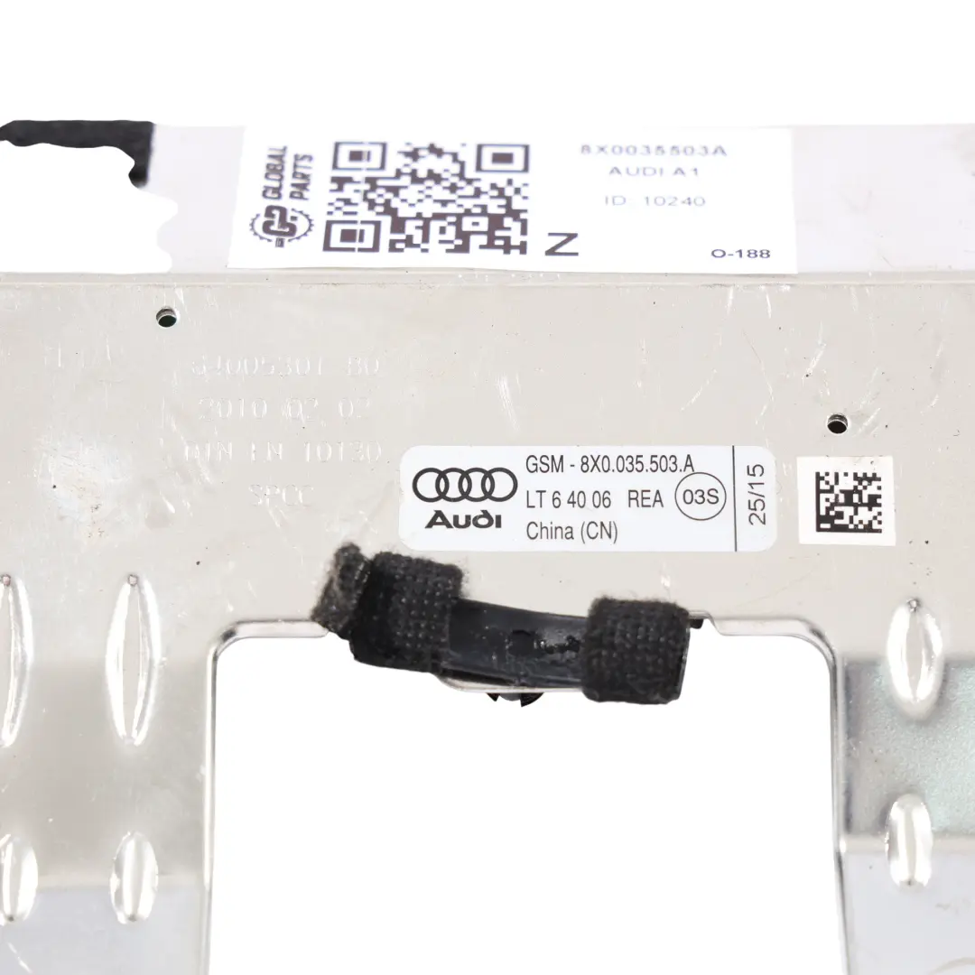 Przedni Wzmacniacz Antenowy Nawigacji Telefonu do Audi A1 8X o numerze 8X0035503A Audi A1 8X Przedni Wzmacniacz Antenowy Nawigacji Telefonu - SKU 8X0035503A - Numer Części 8X0035503A