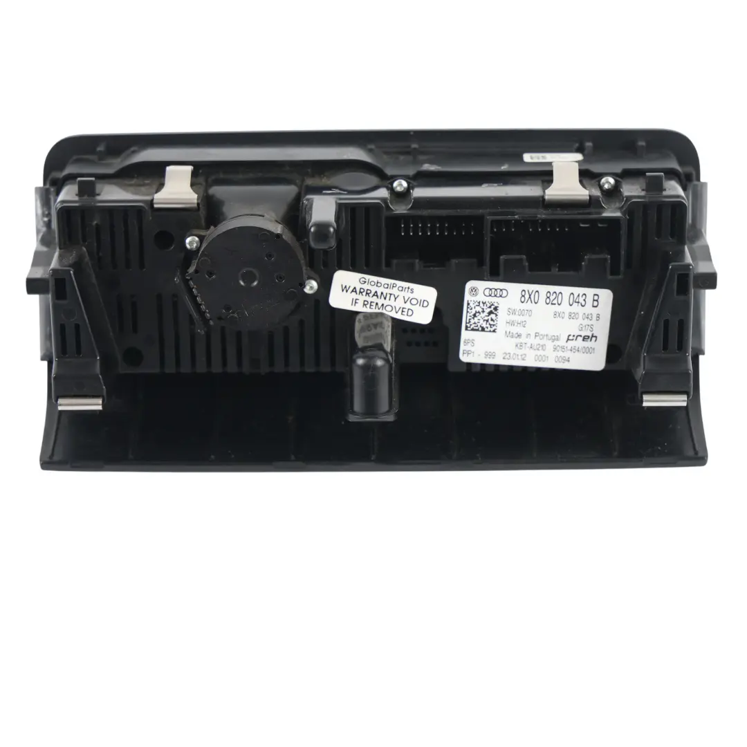 Pannello Interruttore Climatizzatore Riscaldamento per Audi A1 S1 8X con numero di parte 8X0820043B Audi A1 S1 8X Pannello Interruttore Climatizzatore Riscaldamento - SKU 8X0820043B - Numero di parte 8X0820043B