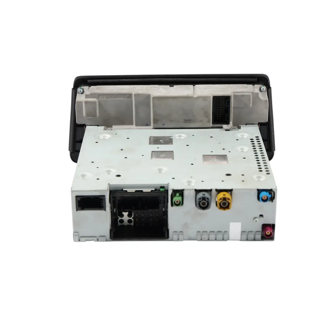 Unidad Multimedia CD Estéreo Harman Becker para Audi A1 8X con número de pieza 8XA035670D Audi A1 8X Unidad Multimedia CD Estéreo Harman Becker - SKU 8XA035670D - Número de pieza 8XA035670D