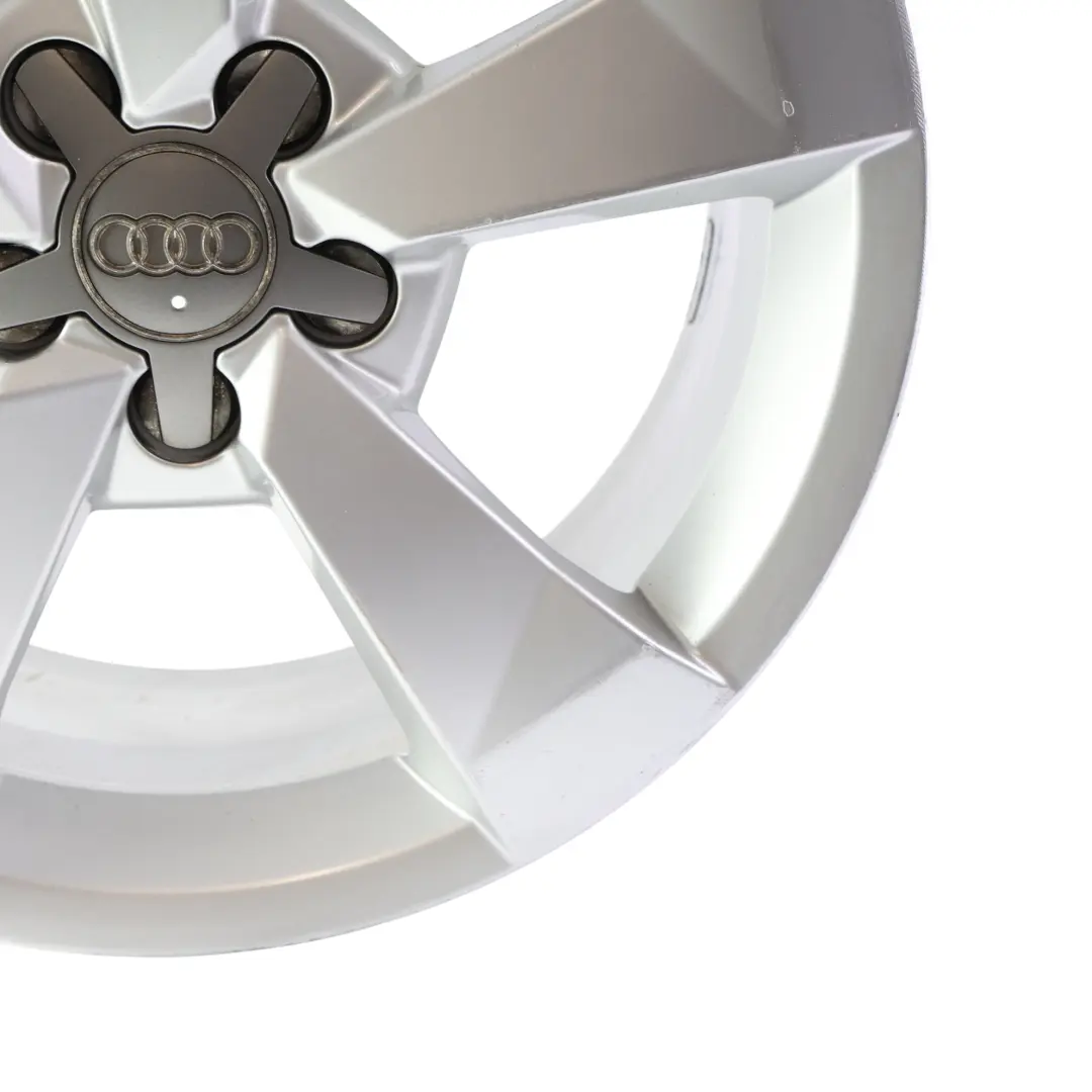 Audi A1 8X Jante en alliage argenté 16" 7J ET:34 Star Spoke - SKU 8XA601025A-2 - Numéro de pièce 8XA601025A