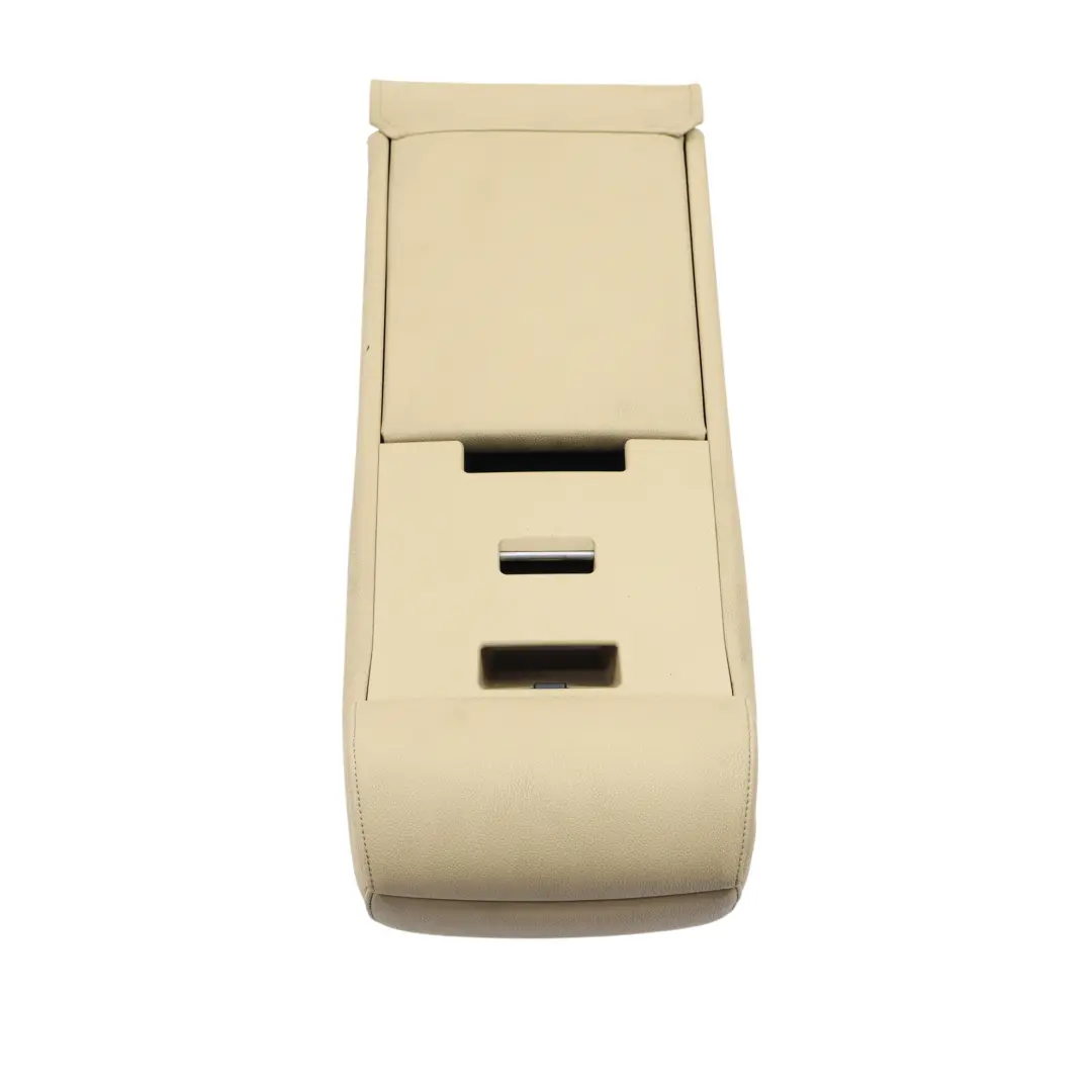 Rücksitz Mittelarmlehne Kunstleder Beige für BMW E60 LCI mit Teilenummer 9136992 BMW E60 LCI Rücksitz Mittelarmlehne Kunstleder Beige - SKU 9136992 - Teilenummer 9136992
