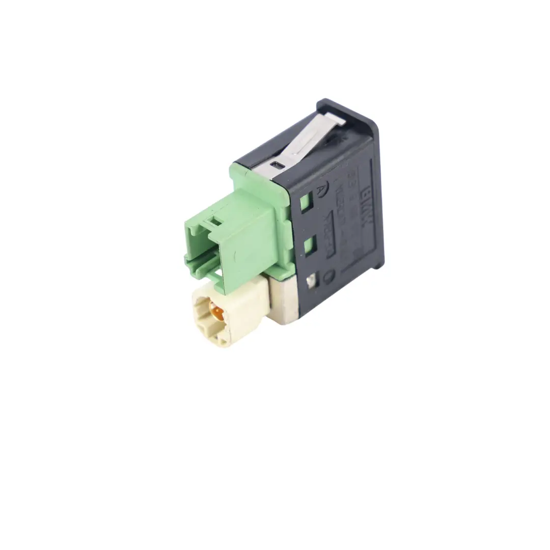 USB AUX Buchse Steckdose Anschluss für BMW E60 E87 E90 E91 X5 E70 mit Teilenummer 9189176 BMW E60 E87 E90 E91 X5 E70 USB AUX Buchse Steckdose Anschluss - SKU 9189176 - Teilenummer 9189176
