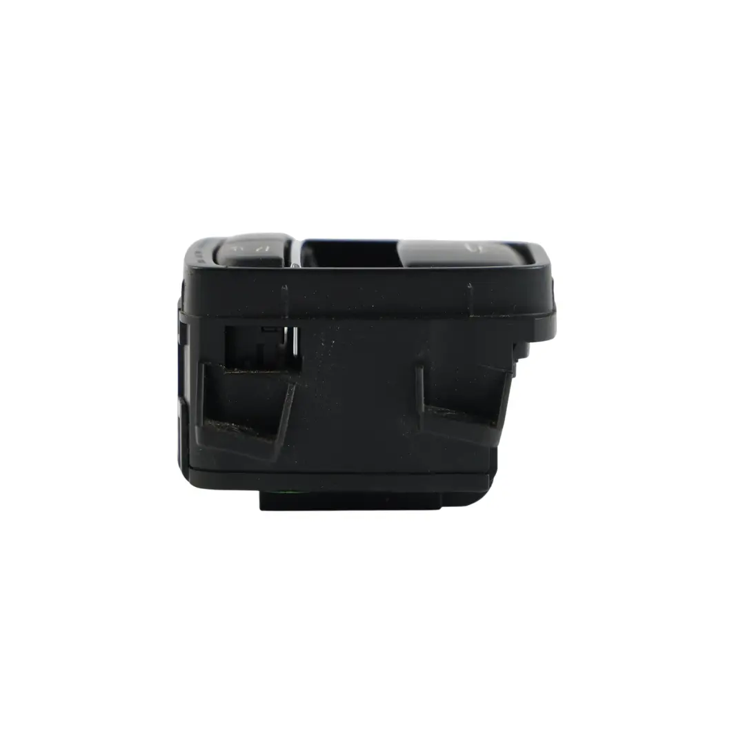 Przełącznik Przycisku Dachu Składanego do BMW F33 F83 Cabrio o numerze 9267192 BMW F33 F83 Cabrio Przełącznik Przycisku Dachu Składanego - SKU 9267192 - Numer Części 9267192