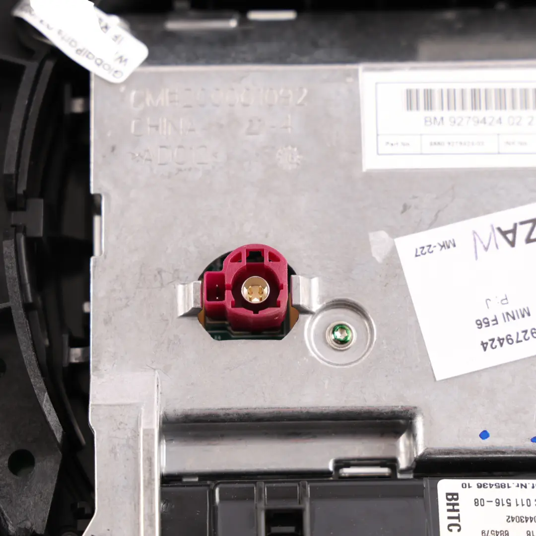 Schermo informativo centrale 6,5" per Mini Cooper One F55 F56 con numero di parte 9279424 Mini Cooper One F55 F56 Schermo informativo centrale 6,5" - SKU 9279424 - Numero di parte 9279424
