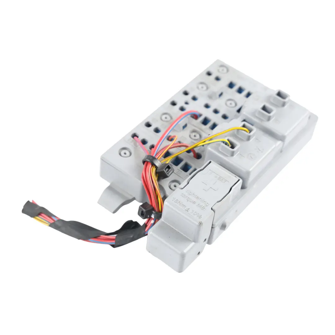 G38 Caja Fusibles Delantera Izquierda para BMW G30 G31 G11 G12 G32 con número de pieza 9350314 BMW G30 G31 G11 G12 G32 G38 Caja Fusibles Delantera Izquierda - SKU 9350314 - Número de pieza 9350314