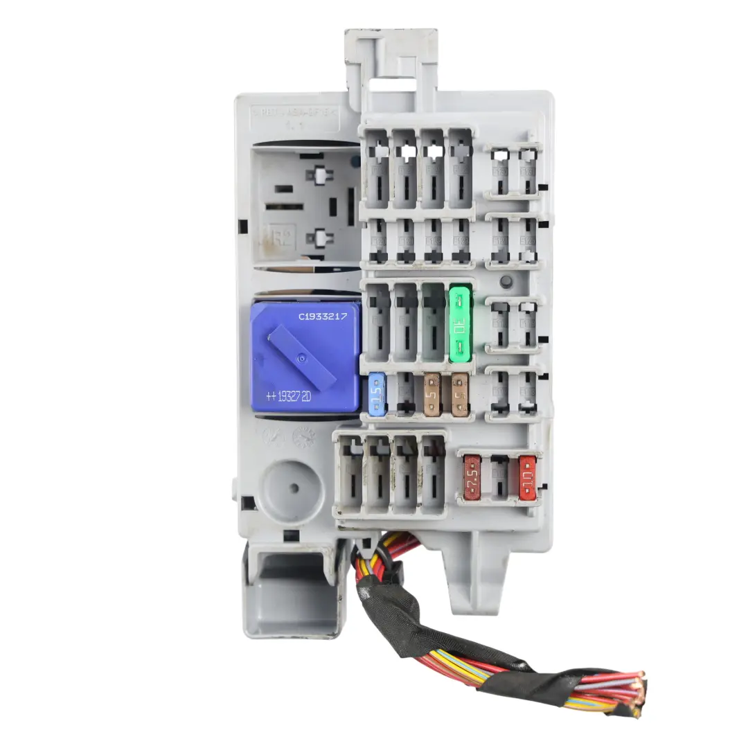 G38 Scatola Fusibili Distribuzione Sinistra per BMW G30 G31 G11 G12 G32 con numero di parte 9350314 BMW G30 G31 G11 G12 G32 G38 Scatola Fusibili Distribuzione Sinistra - SKU 9350314 - Numero di parte 9350314
