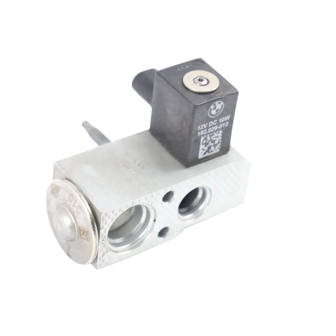 Válvula Expansión Aire Acondicionado 2.0 Híbrido para BMW G11 G12 G30 G31 con número de pieza 9361709 BMW G11 G12 G30 G31 Válvula Expansión Aire Acondicionado 2.0 Híbrido - SKU 9361709 - Número de pieza 9361709