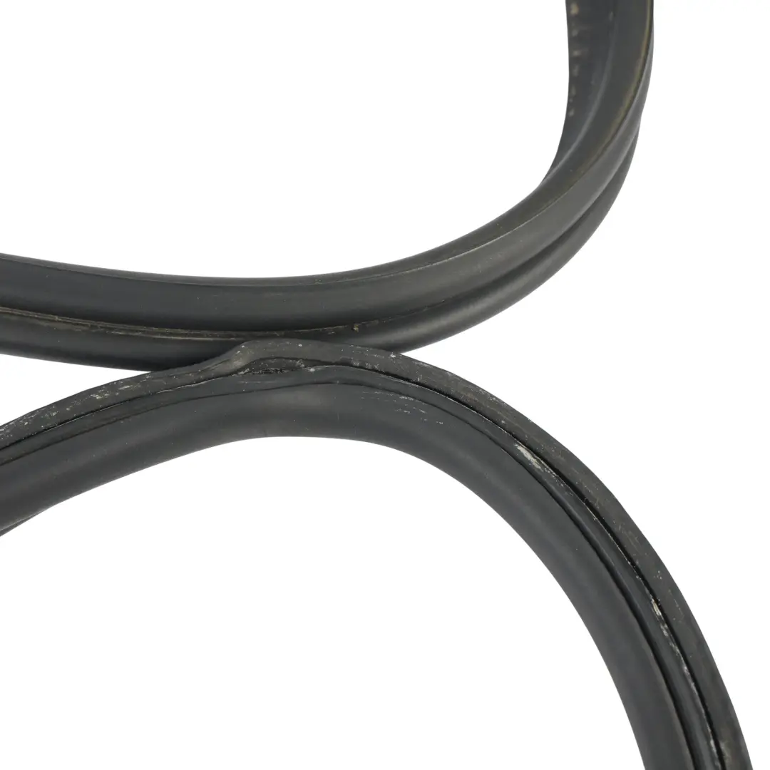 Uszczelka Pokrywy Klapy Bagażnika do BMW G20 G20 LCI G28 G80 o numerze 9465400 BMW G20 G20 LCI G28 G80 Uszczelka Pokrywy Klapy Bagażnika - SKU 9465400 - Numer Części 9465400