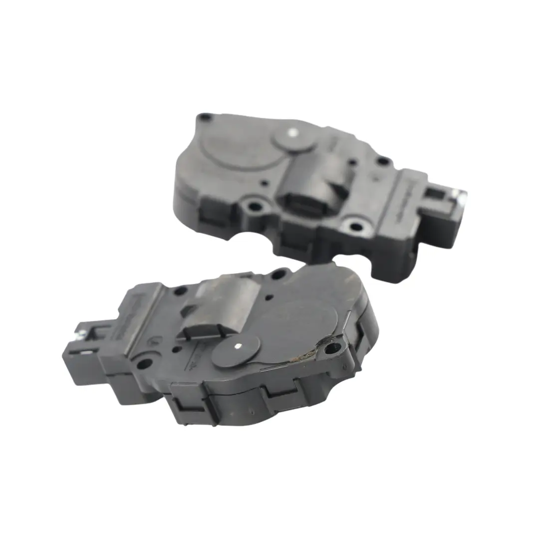 Serwomotor Klapy Nagrzewnicy SET X2 do Porsche Cayenne 92A o numerze 95861251100 Porsche Cayenne 92A Serwomotor Klapy Nagrzewnicy SET X2 - SKU 95861251100-2 - Numer Części 95861251100