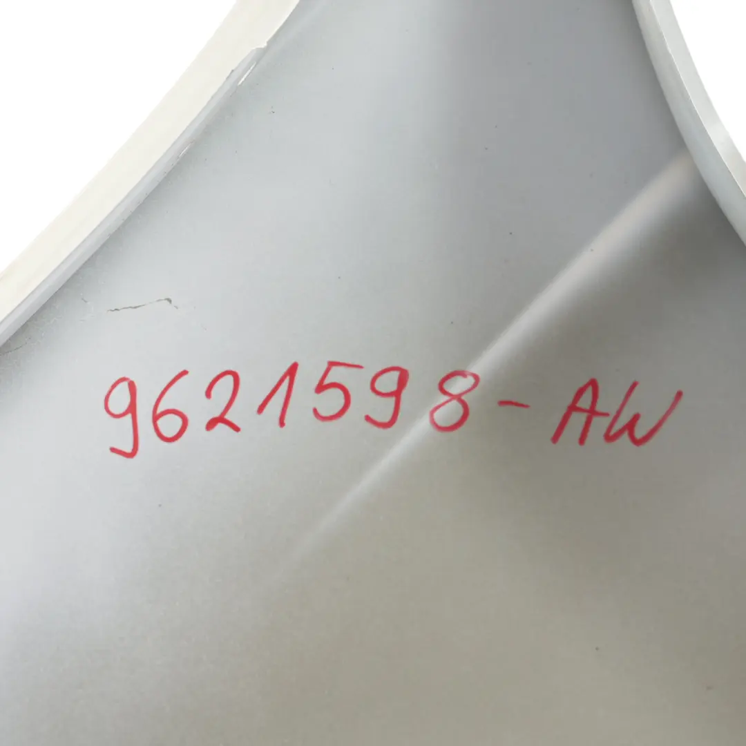 Front Wing Panel Fender Right Side O/S Alpinweiss White - 300 to BMW F30 F31 with Part number 9621598 BMW F30 F31 Front Wing Panel Fender Right Side O/S Alpinweiss White - 300 - SKU 9621598-AW - Part number 9621598
