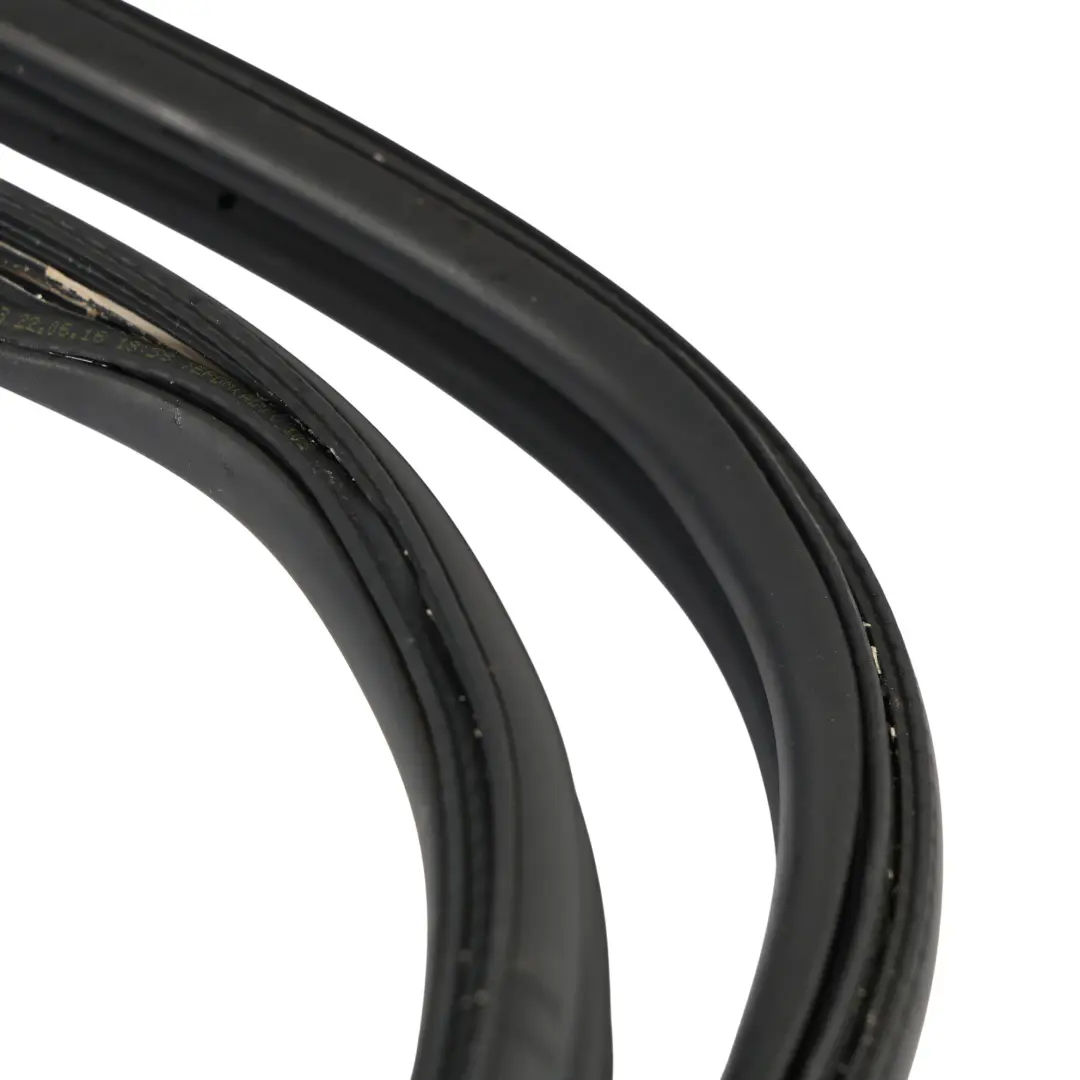 Joint Caoutchouc Capot Arrière pour Porsche 718 Boxster 982 à propos du numéro de pièce 98151291102 Porsche 718 Boxster 982 Joint Caoutchouc Capot Arrière - SKU 98151291102 - Numéro de pièce 98151291102