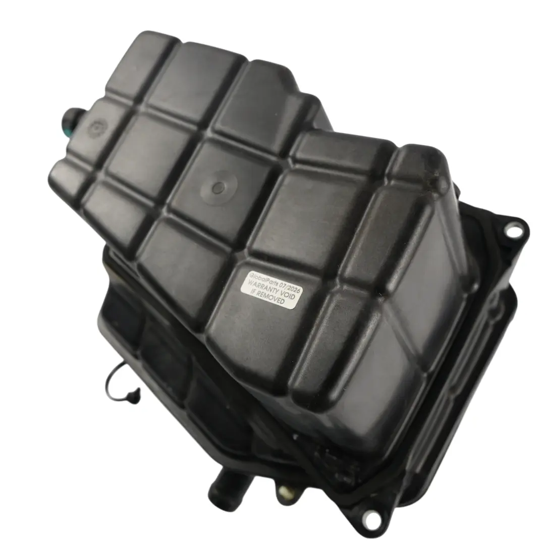 Serbatoio Espansione Liquido Refrigerante per Porsche 718 Boxster Cayman con numero di parte 982121407B Porsche 718 Boxster Cayman Serbatoio Espansione Liquido Refrigerante - SKU 982121407B - Numero di parte 982121407B