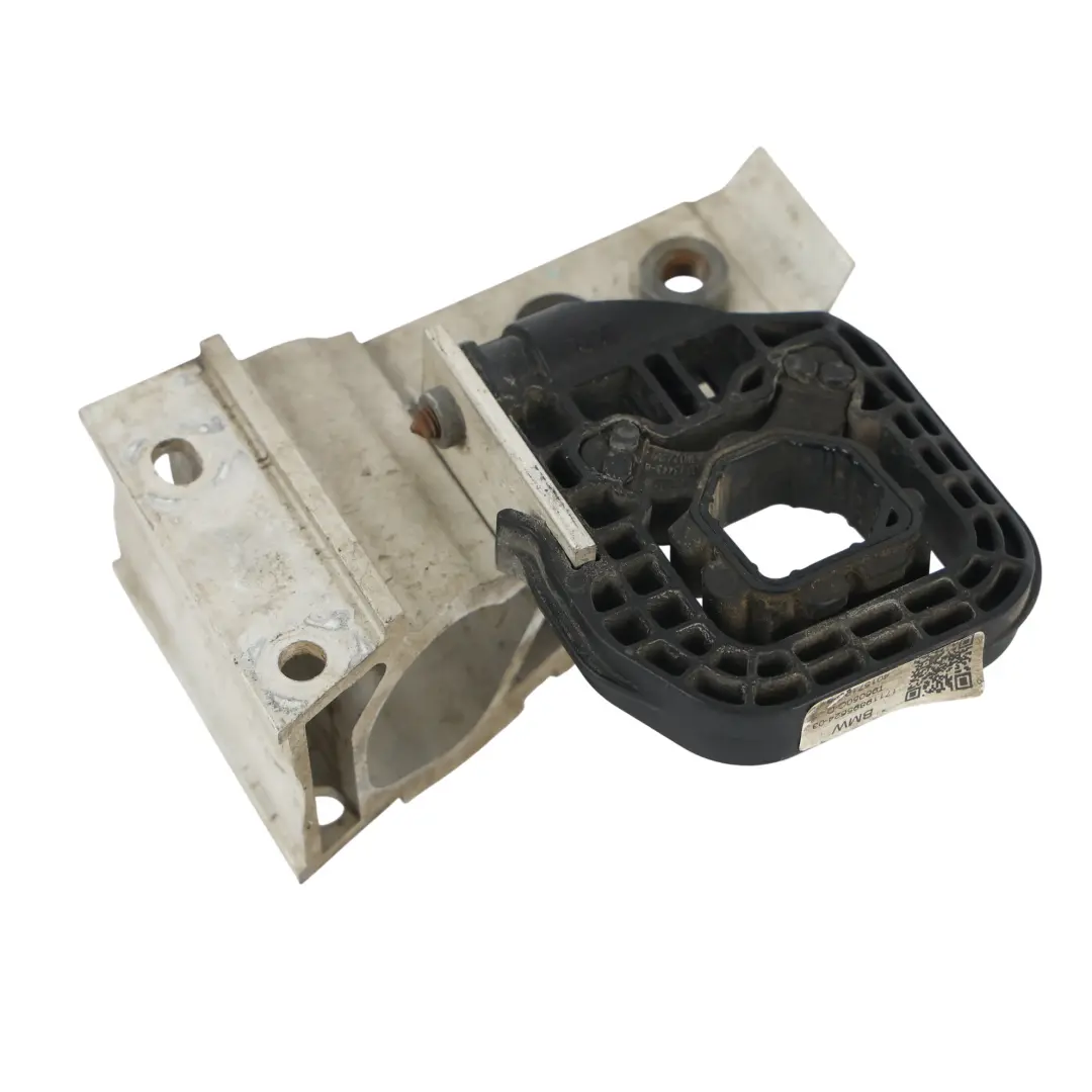 Staffa Supporto Radiatore Destro per BMW G21 i4 G26 G80 M3 G83 M4 con numero di parte 9895624 BMW G21 i4 G26 G80 M3 G83 M4 Staffa Supporto Radiatore Destro - SKU 9895624 - Numero di parte 9895624