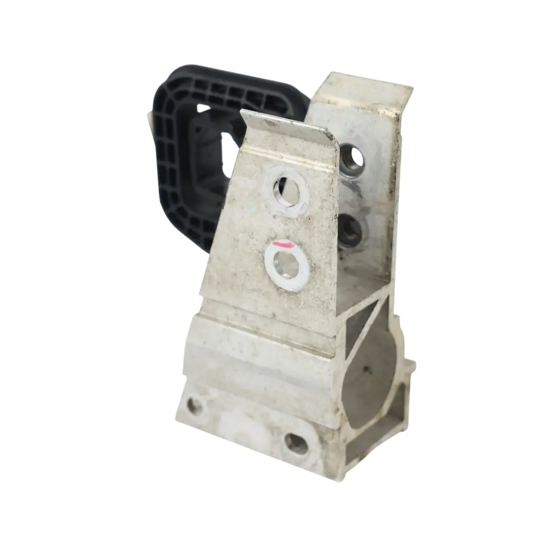Staffa Supporto Radiatore Destro per BMW G21 i4 G26 G80 M3 G83 M4 con numero di parte 9895624 BMW G21 i4 G26 G80 M3 G83 M4 Staffa Supporto Radiatore Destro - SKU 9895624 - Numero di parte 9895624