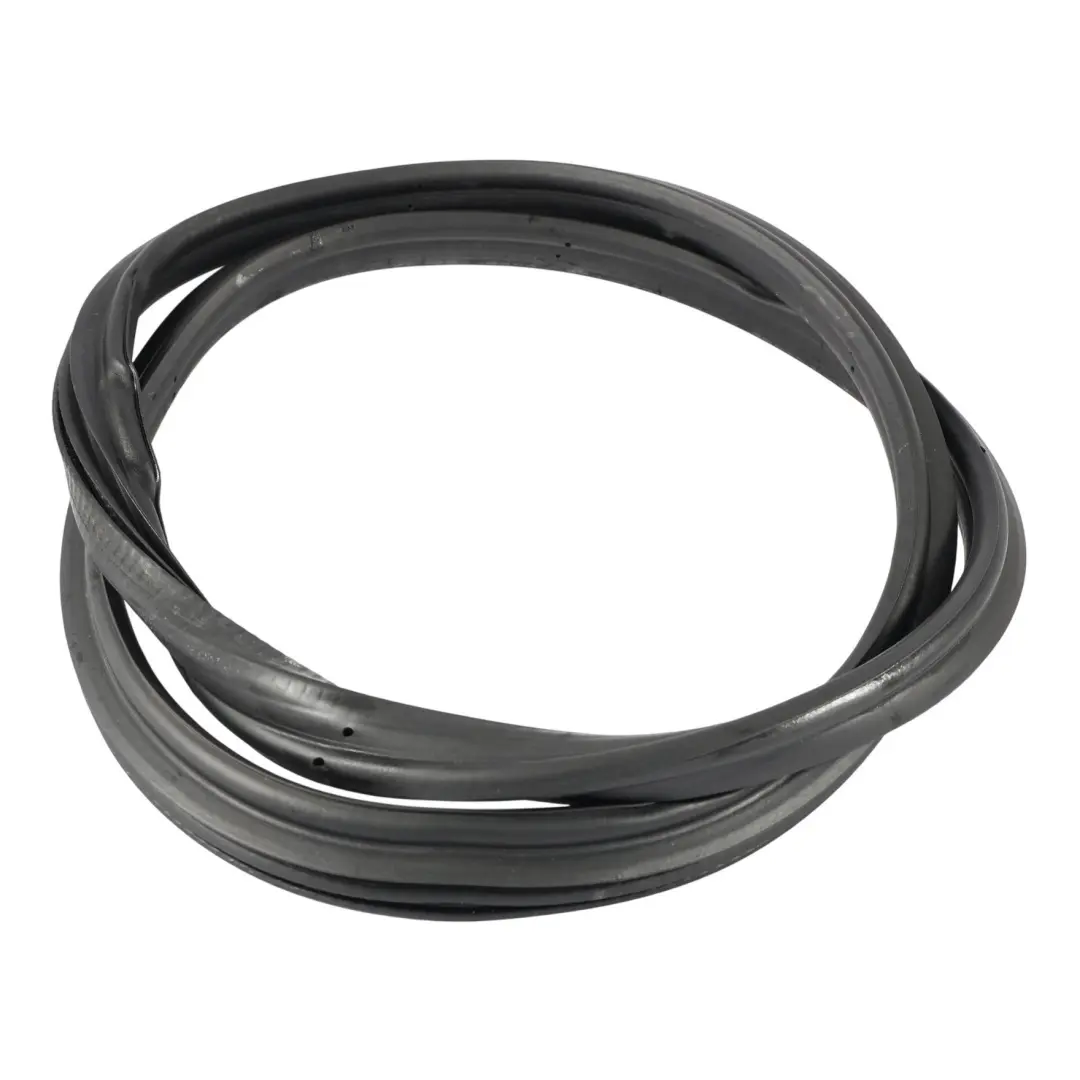Uszczelka Gumowa Przedniej Maski do Porsche 718 Boxster 982 o numerze 99151161103 Porsche 718 Boxster 982 Uszczelka Gumowa Przedniej Maski - SKU 99151161103 - Numer Części 99151161103
