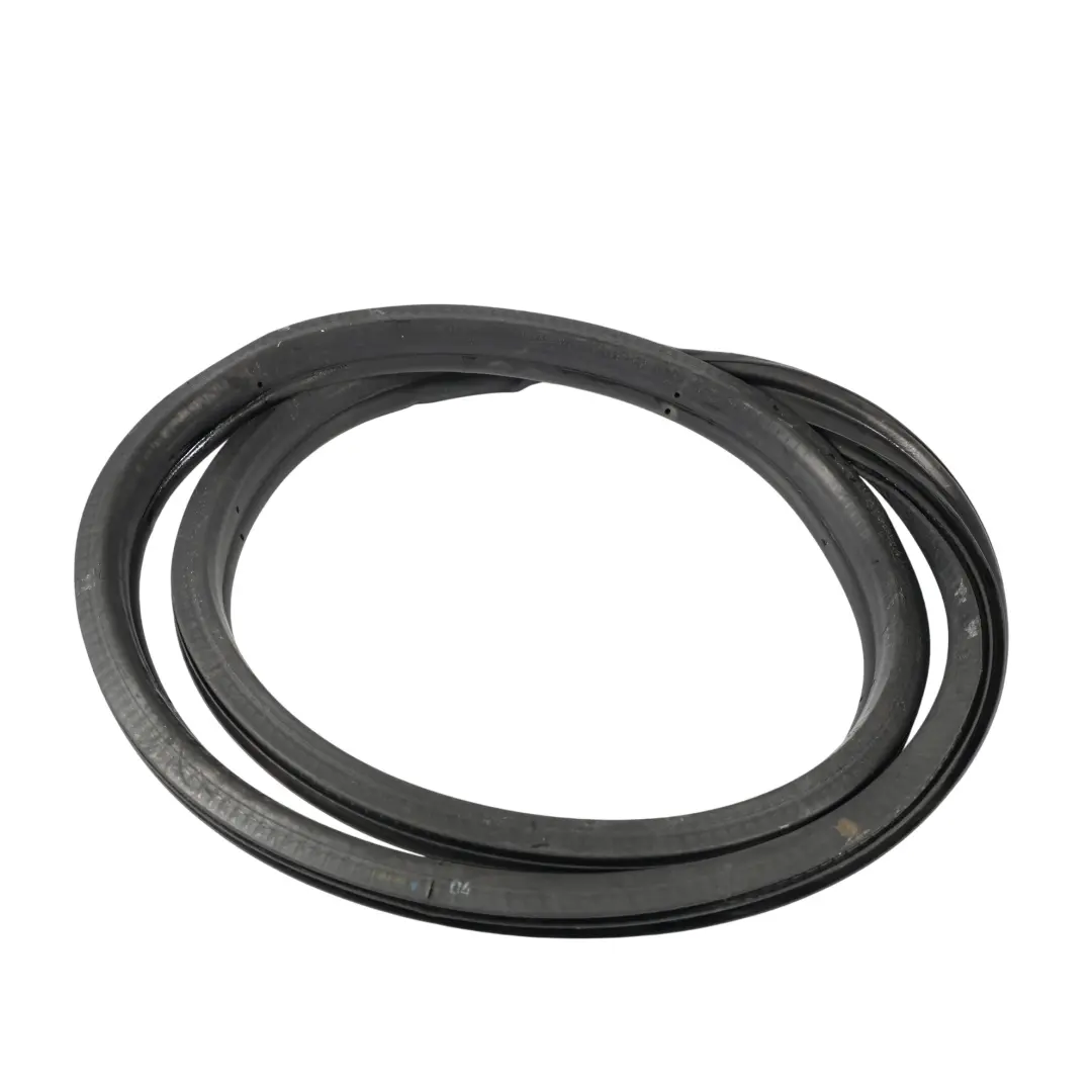 Uszczelka Gumowa Przedniej Maski do Porsche 718 Boxster 982 o numerze 99151161103 Porsche 718 Boxster 982 Uszczelka Gumowa Przedniej Maski - SKU 99151161103 - Numer Części 99151161103
