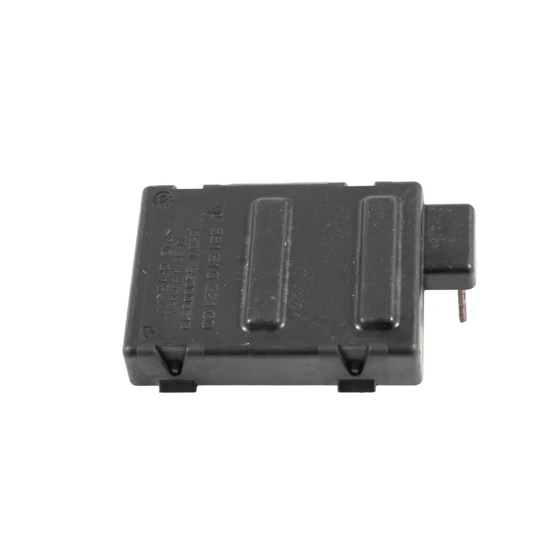Scatola Fusibili Batteria Centralina Presa per Porsche 718 Boxster 982 con numero di parte 99161032100 Porsche 718 Boxster 982 Scatola Fusibili Batteria Centralina Presa - SKU 99161032100 - Numero di parte 99161032100