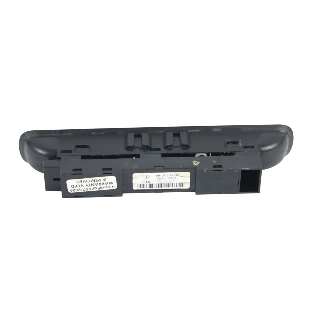 Przycisk Bagażnika Maski do Porsche Boxster 718 982 Cayman o numerze 99161310501 Porsche Boxster 718 982 Cayman Przycisk Bagażnika Maski - SKU 99161310501 - Numer Części 99161310501