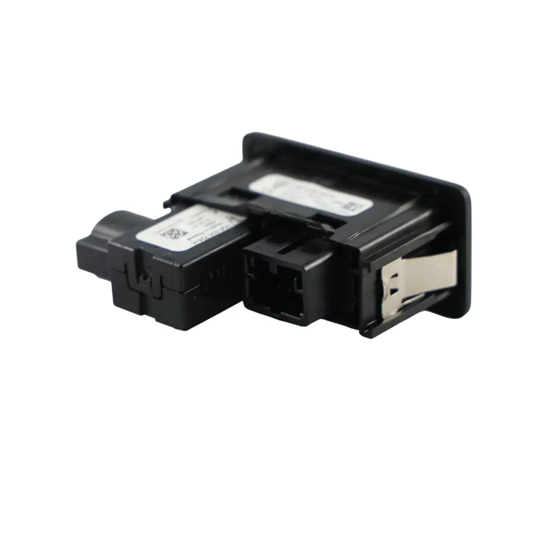 Consola Central Puerto USB AUX Socket para Porsche 718 Boxster 982 con número de pieza 9P1035222 Porsche 718 Boxster 982 Consola Central Puerto USB AUX Socket - SKU 9P1035222 - Número de pieza 9P1035222