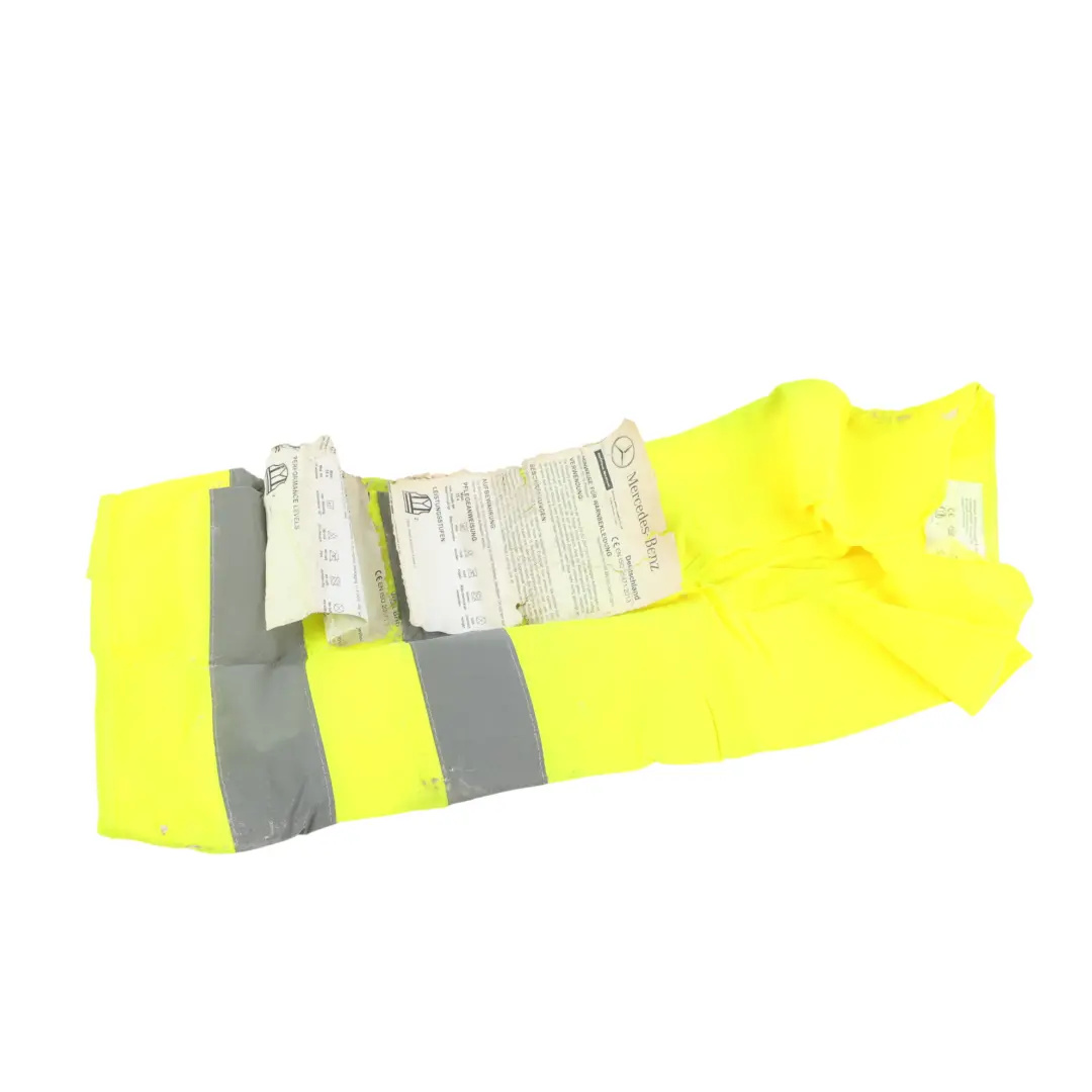 V213 X213 Warnweste Sicherheitsweste für Mercedes W205 S213 W213 mit Teilenummer A0005833500 Mercedes W205 S213 W213 V213 X213 Warnweste Sicherheitsweste - SKU A0005833500 - Teilenummer A0005833500