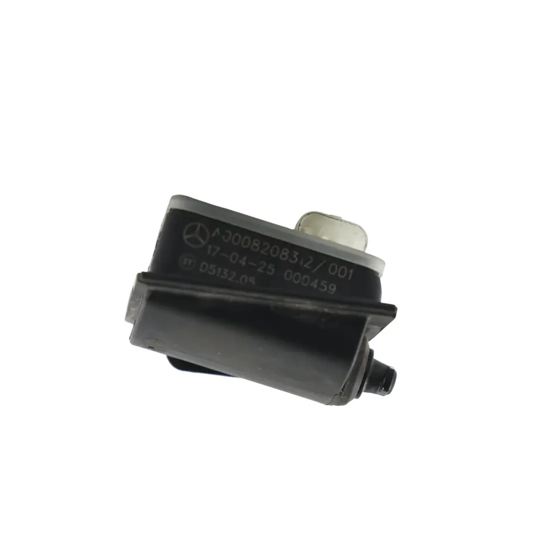 Moteur Actionneur Trappe Carburant Verrouillage pour Mercedes W177 à propos du numéro de pièce A0008208312 Mercedes W177 Moteur Actionneur Trappe Carburant Verrouillage - SKU A0008208312 - Numéro de pièce A0008208312