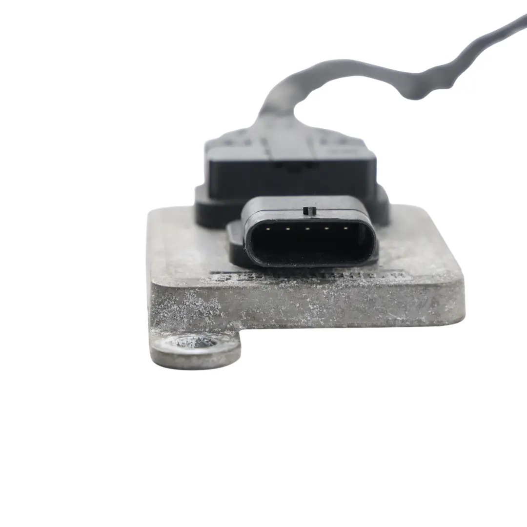 Exhaust NOX Lambda Oxygen Sensor Probe Front to Mercedes C205 W205 with Part number A0009058511 Mercedes C205 W205 Exhaust NOX Lambda Oxygen Sensor Probe Front - SKU RHD-A0009058511 - Part number A0009058511