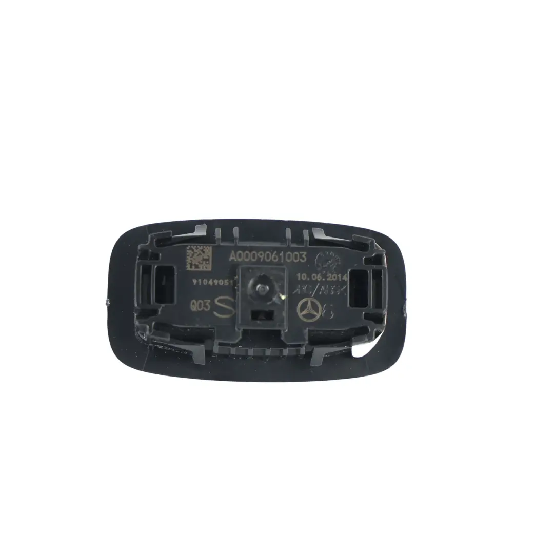 Plafoniera Luce Cortesia Lettura Anteriore Interno per Mercedes W205 con numero di parte A0009061003 Mercedes W205 Plafoniera Luce Cortesia Lettura Anteriore Interno - SKU A0009061003 - Numero di parte A0009061003