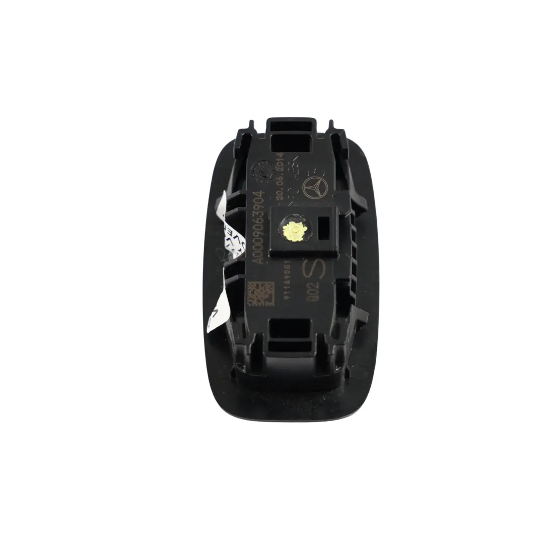 Luce Poggiapiedi Posteriore Sinistra per Mercedes W205 S205 C205 X253 con numero di parte A0009063904 Mercedes W205 S205 C205 X253 Luce Poggiapiedi Posteriore Sinistra - SKU A0009063904 - Numero di parte A0009063904