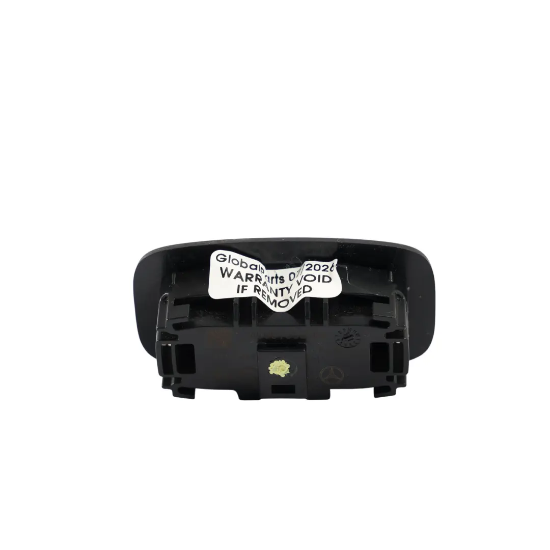 Luce Poggiapiedi Posteriore Sinistra per Mercedes W205 S205 C205 X253 con numero di parte A0009063904 Mercedes W205 S205 C205 X253 Luce Poggiapiedi Posteriore Sinistra - SKU A0009063904 - Numero di parte A0009063904