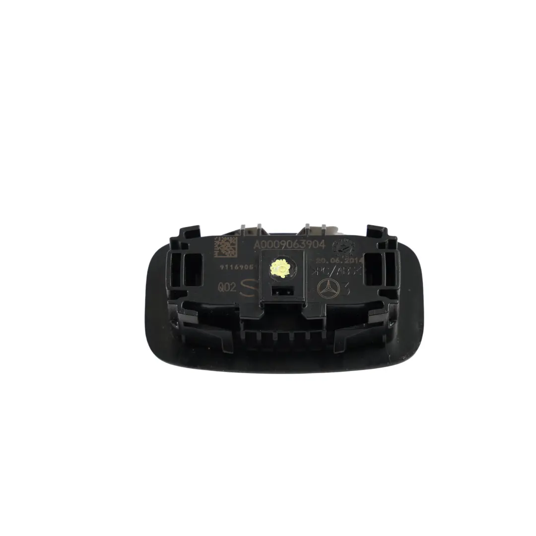 Mercedes W205 S205 C205 X253 Luz Interior Trasera Izquierda - SKU A0009063904 - Número de pieza A0009063904