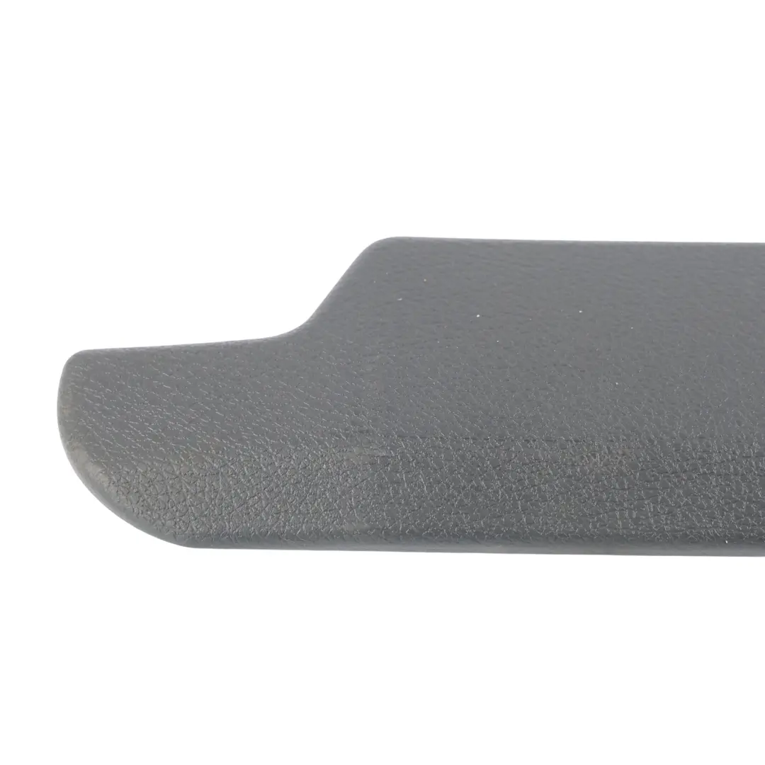 Mercedes W639 Couvercle Rail Siège Avant Noir Gauche - SKU A0009122423 - Numéro de pièce A0009122423