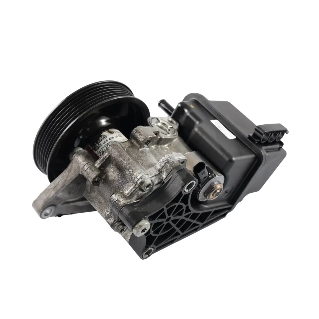 Steering Pump Mercedes W204 OM651 Diesel Mechanical Oil Unit to Power with Part number A0064662601 Power Steering Pump Mercedes W204 OM651 Diesel Mechanical Oil Unit - SKU A0064662601 - Part number A0064662601