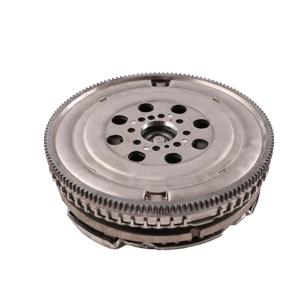 Clutch Dual Mass Flywheel Kit OM651 Diesel to Mercedes Vito W447 with Part number A0262500701 Mercedes Vito W447 Clutch Dual Mass Flywheel Kit OM651 Diesel - SKU A0262500701 - Part number A0262500701