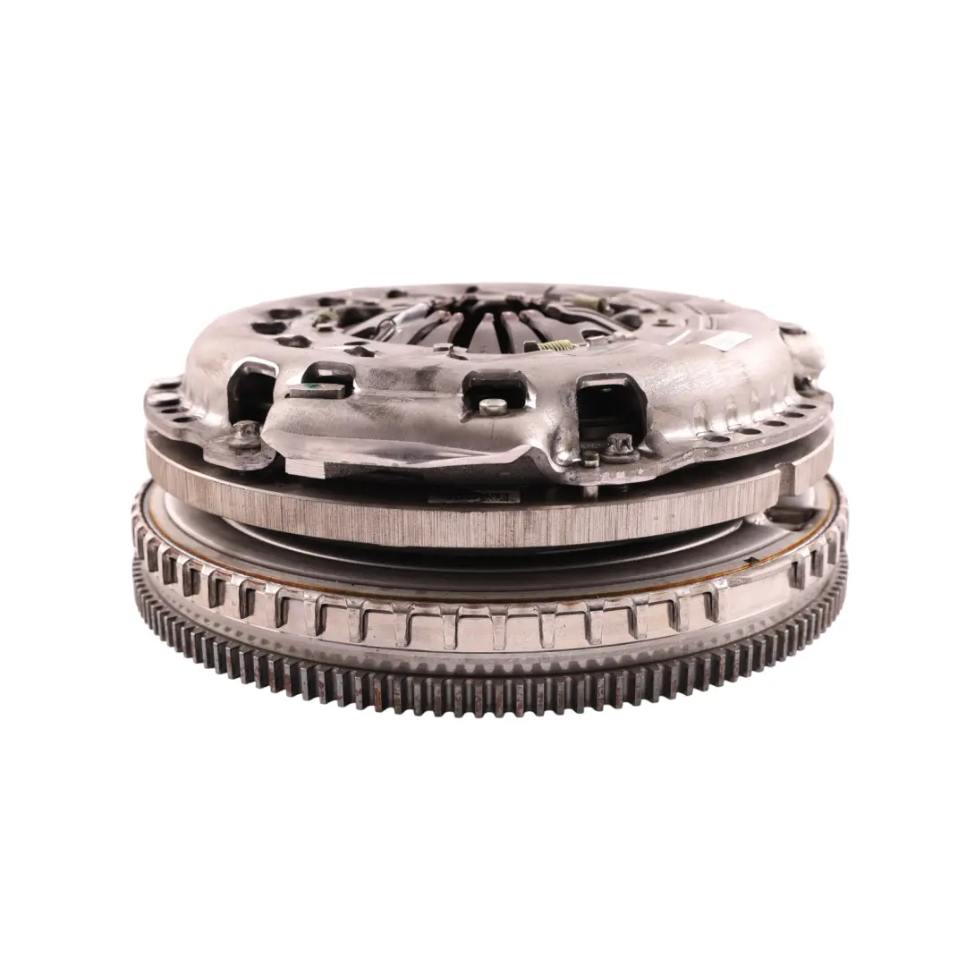 Mercedes Vito W447 Clutch Dual Mass Flywheel Kit OM651 Diesel - SKU A0262500701 - Part number A0262500701