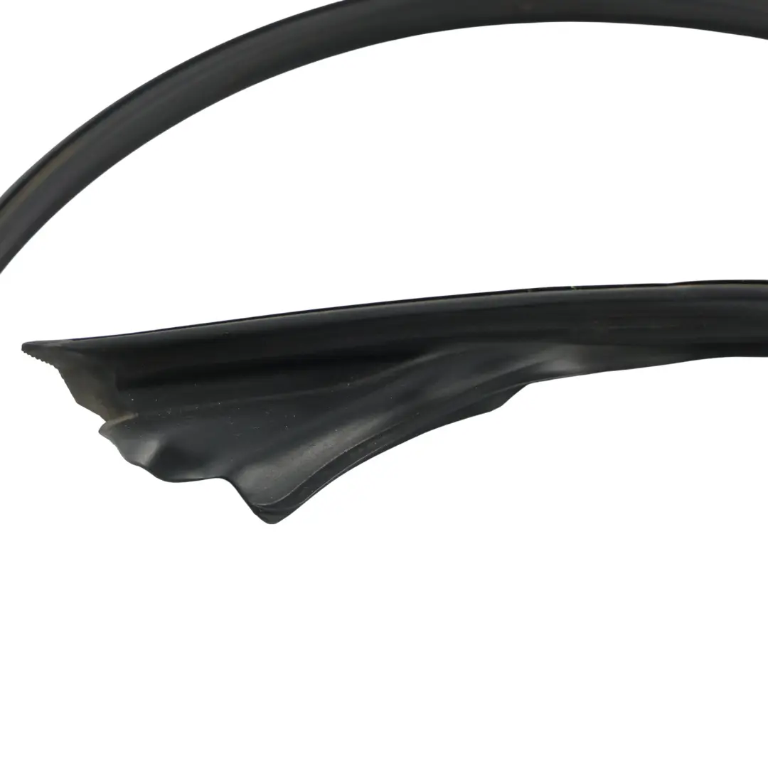 Joint Caoutchouc Cadre Toit Gauche pour Mercedes X117 à propos du numéro de pièce A1176730117 Mercedes X117 Joint Caoutchouc Cadre Toit Gauche - SKU A1176730117 - Numéro de pièce A1176730117